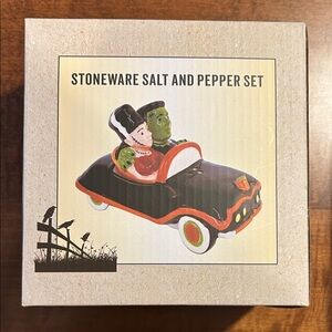 Cracker Barrel Frankenstein & Bride Stoneware Salt and Pepper Set - NWT
